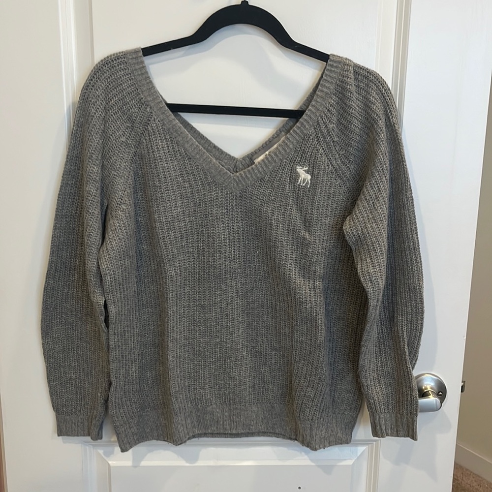 V-neck Sweater